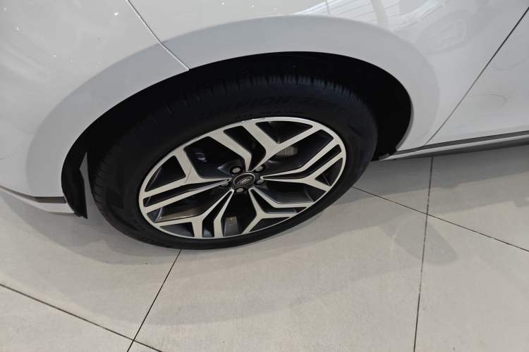 Used Land Rover Range Rover Evoque 2022 Facelifted Aurora L 249 PS R-Dynamic Luxury Edition
