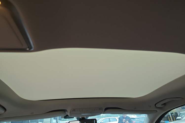 Used Mercedes-Benz E-Class New Energy 2021 E 350 e L Plug-in Hybrid Sedan
