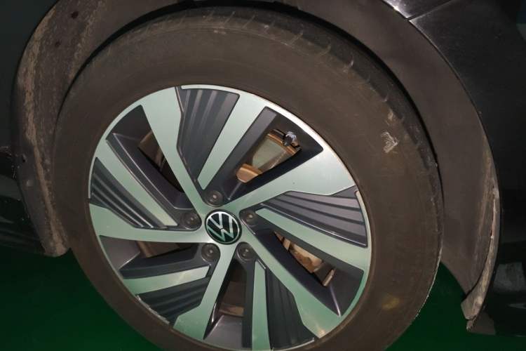 Used Volkswagen Passat New Energy 2020 430 PHEV Hybrid Elite Edition China VI Standard Right Front Wheel Hub