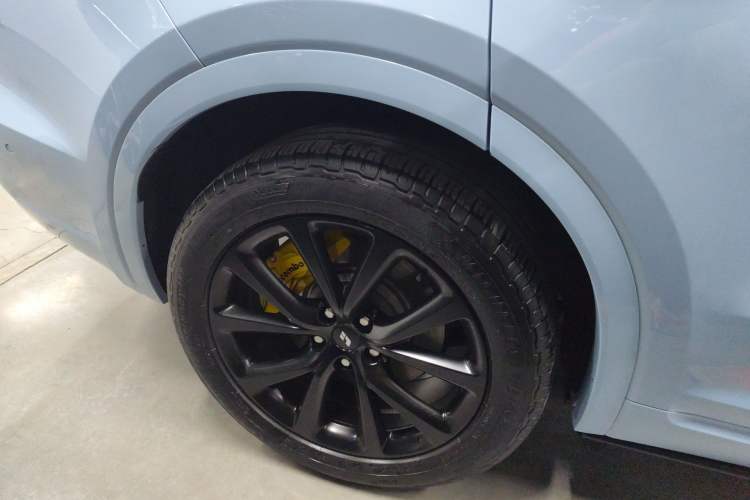 Used Li Auto ONE 2021 Extended-Range 6-Seater Version Right Rear Wheel Hub