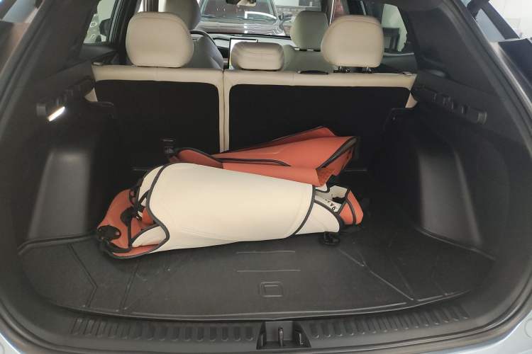 Used Geely Auto Emgrand X7 Sport 2023 Boyue COOL 1.5TD ZhiZun Edition Trunk