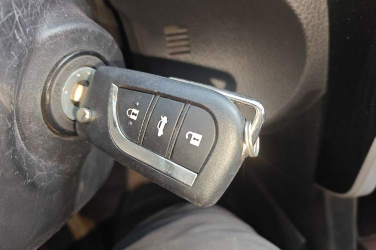 Used Toyota Corolla 2017 Revised Version 1.2T S-CVT GL-i Vehicle Key