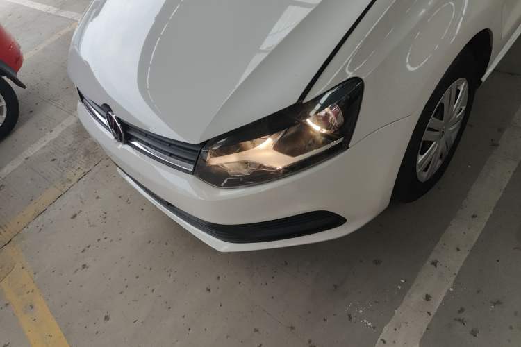 Used Volkswagen Polo 2016 1.4L Automatic Trendy Model Left Front Headlight