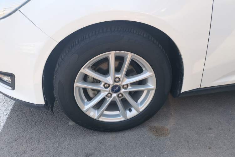 Used Ford Focus 2017 Sedan 1.6L Automatic Fashion Edition Smart Drive Version
