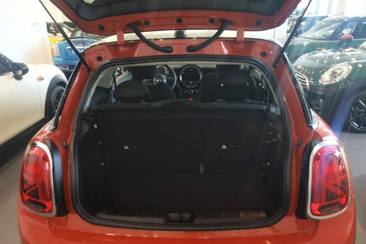 Used MINI MINI 2018 1.5T COOPER Classic Edition