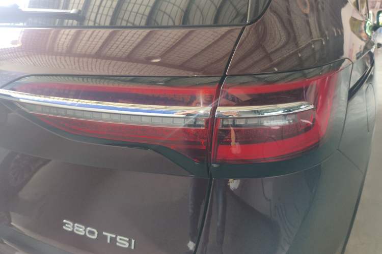 Used Volkswagen Viloran 2020 380TSI Flagship Edition Right Rear Taillight
