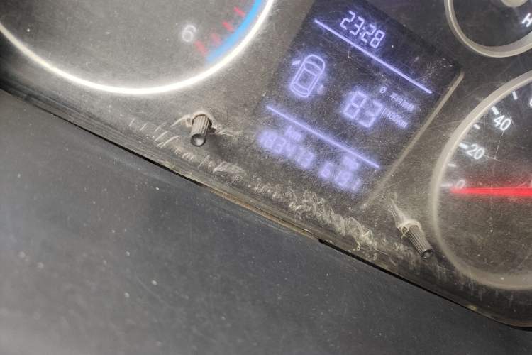 Used Foton Toano 2020 2.0T Multi-Function Short Wheelbase Mid-Roof 5/6-Seater China VI Emission Standard 4F20TC3