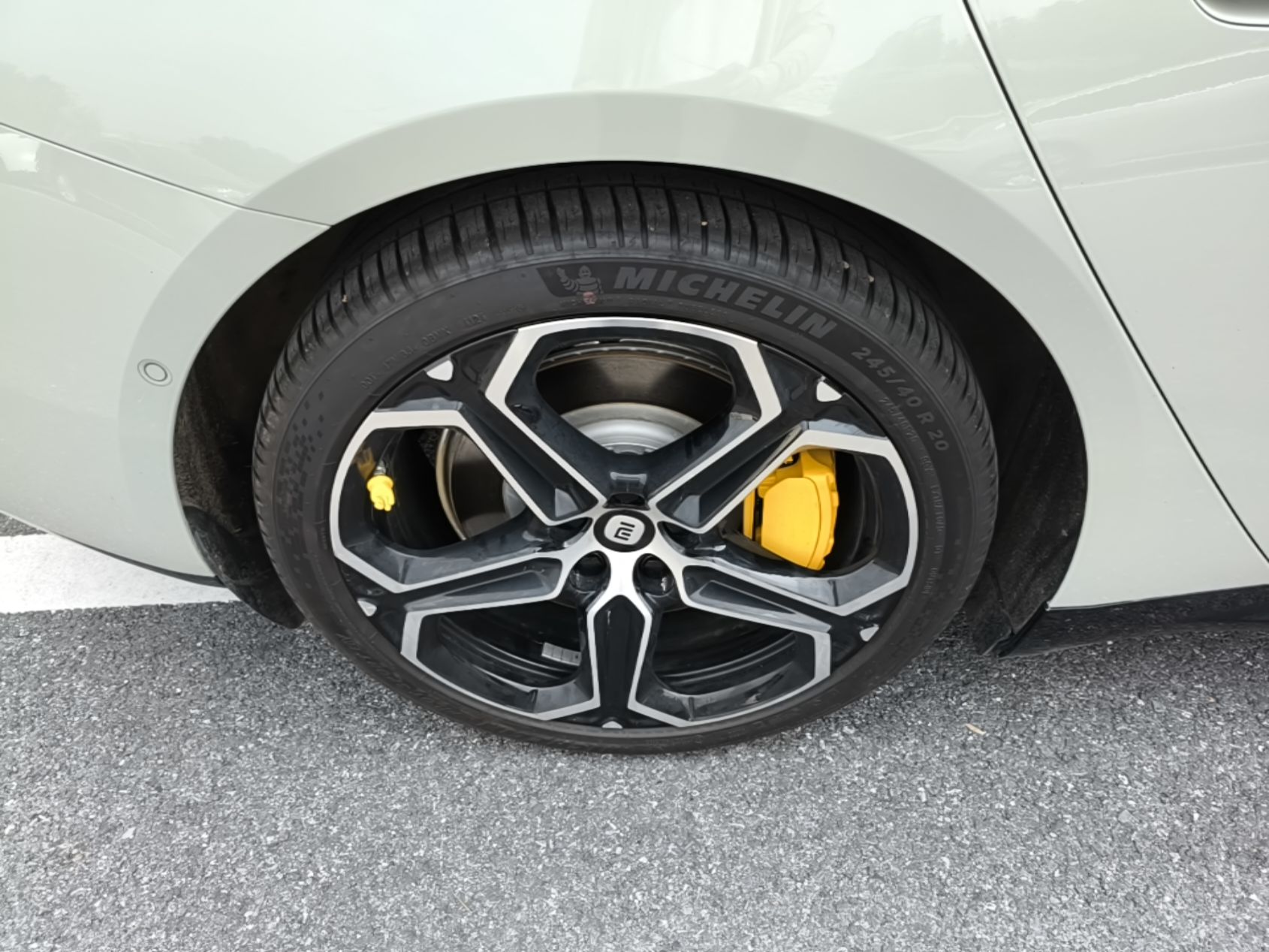 Xiaomi Auto SU7 2024 Rear-Drive Ultra-Long Range Advanced Pro-Level Intelligent Driving Version — снимка 11