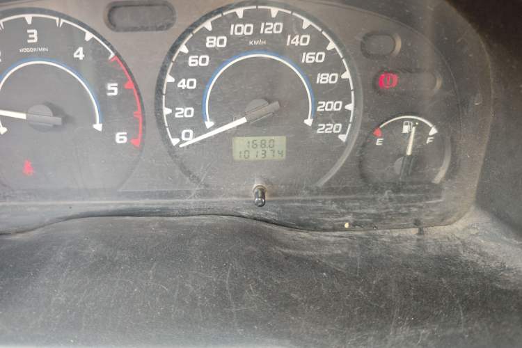 Used JMC Transit 2017 2.8T Commercial Version Short Wheelbase Mid-Roof 6/7/8-Seater JX493 Odometer Close Up