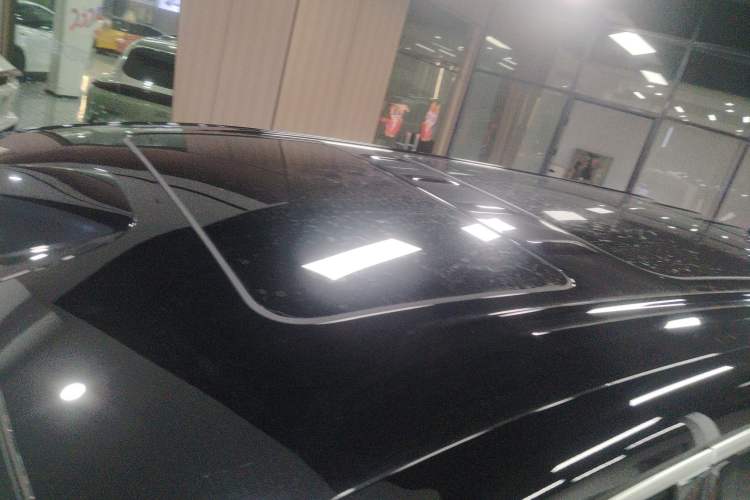 Used Denza D9 2025 DM-i Intelligent Drive 1020 Four-Wheel Drive Flagship Model
