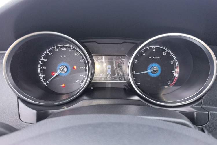 Used Zotye SR7 2016 1.5T CVT Cube Heart Edition China IV Standard
