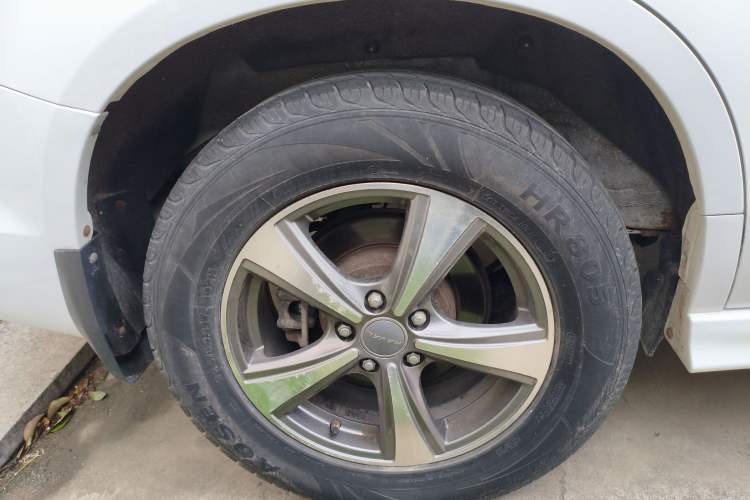 Used Haval H6 2016 Upgraded Model 1.5T Manual Two-Wheel Drive Elite Version Right Rear Wheel Hub