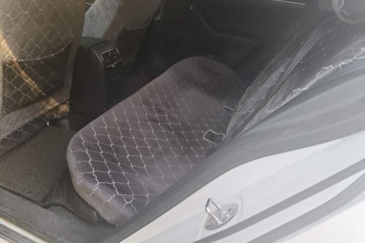 Used Volkswagen Sagitar 2015 230TSI Automatic Luxury Model Left Rear Seat