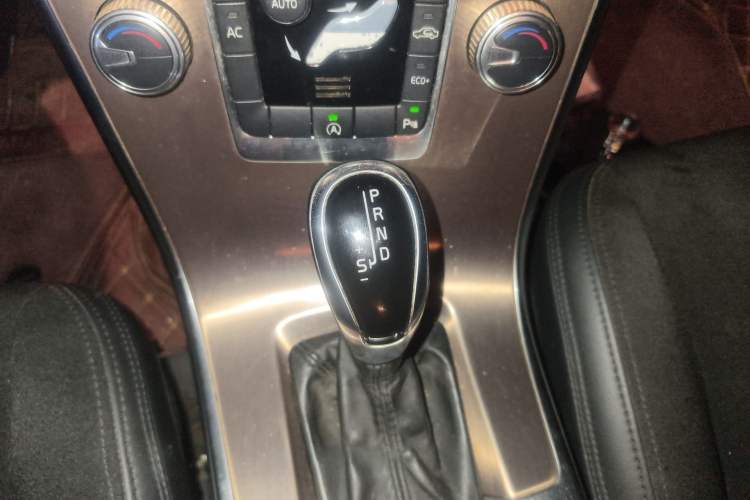 Used Volvo XC60 2015 T5 Smart Edition
