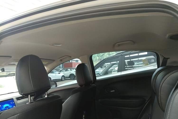 Used Honda Vezel 2018 1.5L CVT 2WD Technology Elite Model Headliner