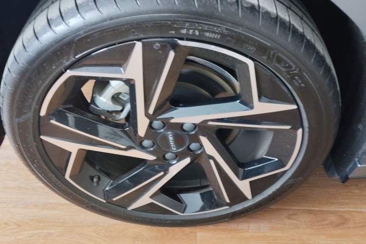 Used Lynk & Co 07 2024 EM-P 126 Long-Range Ultra
