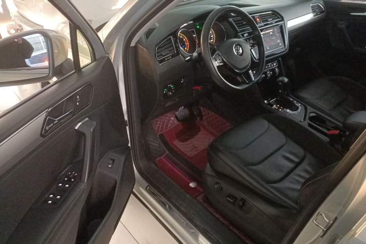 Used Volkswagen Tiguan L 2020 330TSI Automatic Two-Wheel Drive Smart Luxury Edition China VI Standard