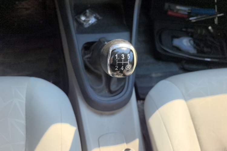 Used FAW Xiali N5 2014 1.0L Manual Comfort Model
