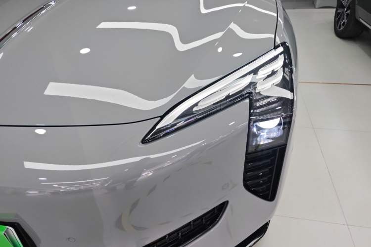 Used Hongqi EH7 2025 600 Smart Selection Edition
