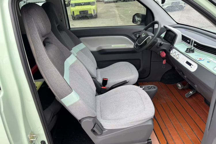 Used Wuling Hongguang MINIEV 2022 Macaron Premium Model – Lithium Iron Phosphate Right Front Seat