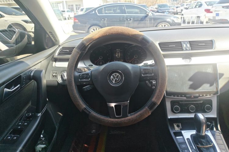 Used Volkswagen Magotan 2016 1.8TSI Smart Comfort Model Steering Wheel