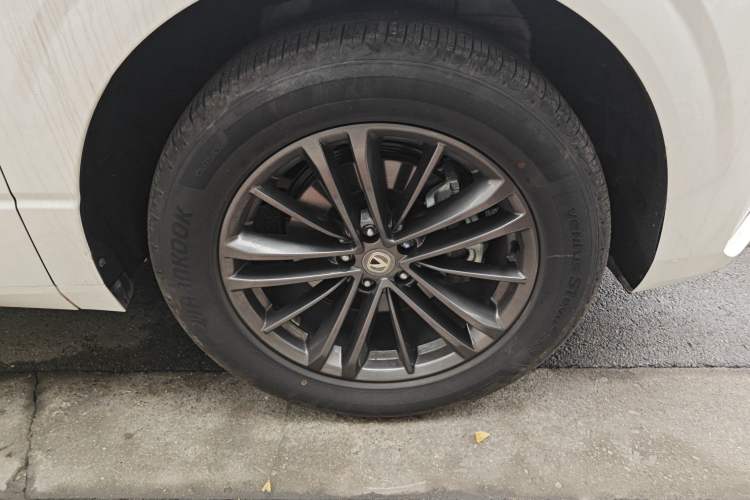 Used Changan UNI-K 2024 2.0T Two-Wheel Drive YueShang Trim
