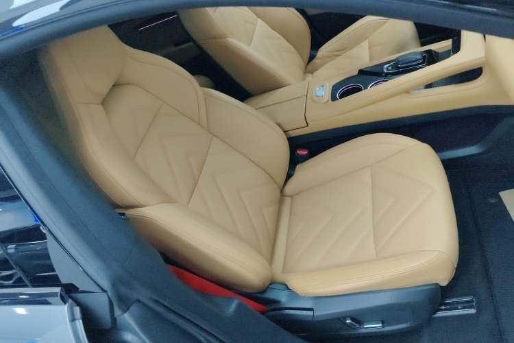 Used Zeekr 001 2021 Ultra-Long Range Dual-Motor YOU Version Right Front Seat