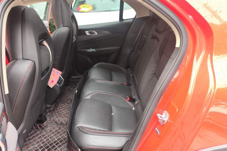 Used Lynk & Co 02 2018 1.5T DCT Two-Wheel Drive Pro Version China V Emission Standard Left Rear Seat