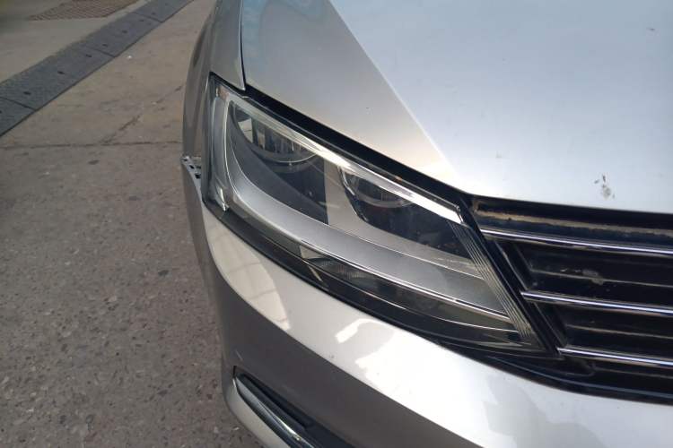 Used Volkswagen Sagitar 2015 1.6L Automatic Comfort Model
