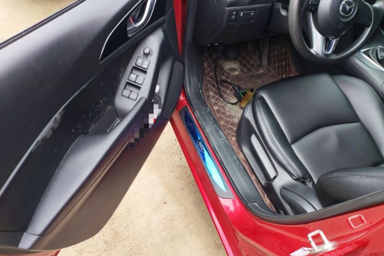 Used Mazda 3 Axela 2016 Sedan 1.5L Manual Comfort Model Driver Seat