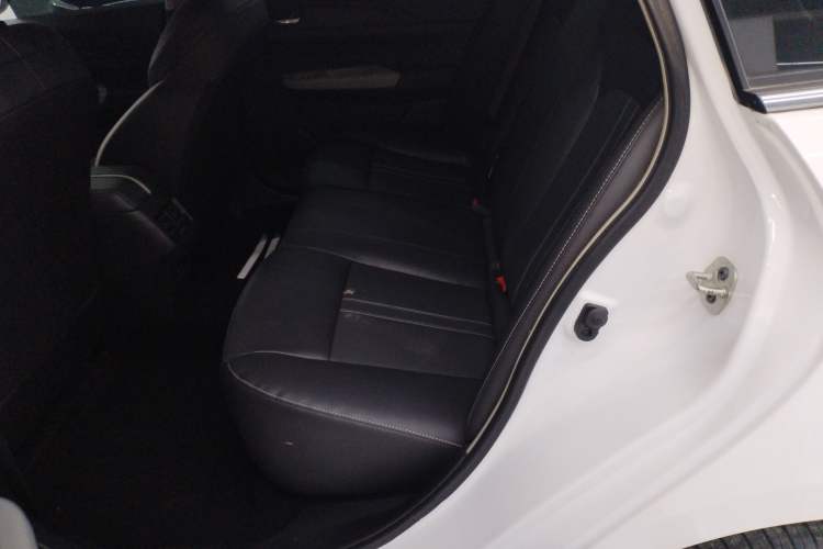 Used Dongfeng Aeolus E70 2023 500 Smart Edition Lithium Iron Phosphate 48.6 kWh 120 kW