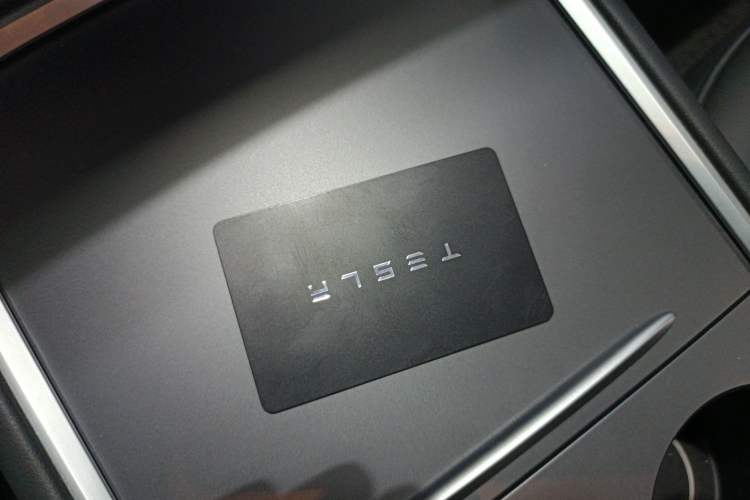 Used Tesla Model Y 2021 Long-Range All-Wheel-Drive Version