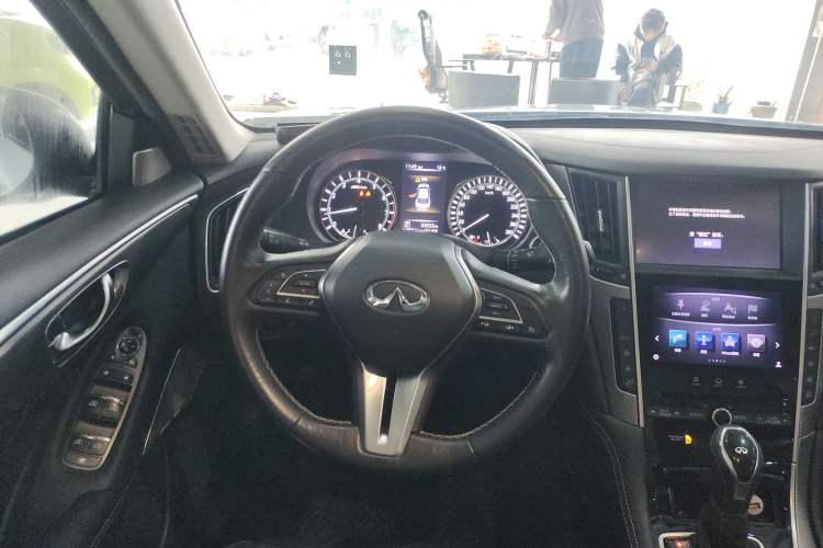 Used Infiniti Q50L 2018 2.0T Enjoyment Edition China V standard Steering Wheel