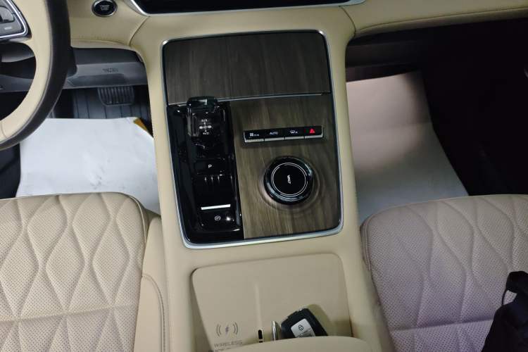 Used Geely Auto Monjaro L 2025 Dongfang Yao 2.0TD Automatic All-Wheel-Drive Wangyue Edition