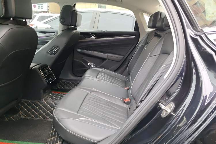 Used Volkswagen Passat 2022 330TSI Starry Luxury Edition
