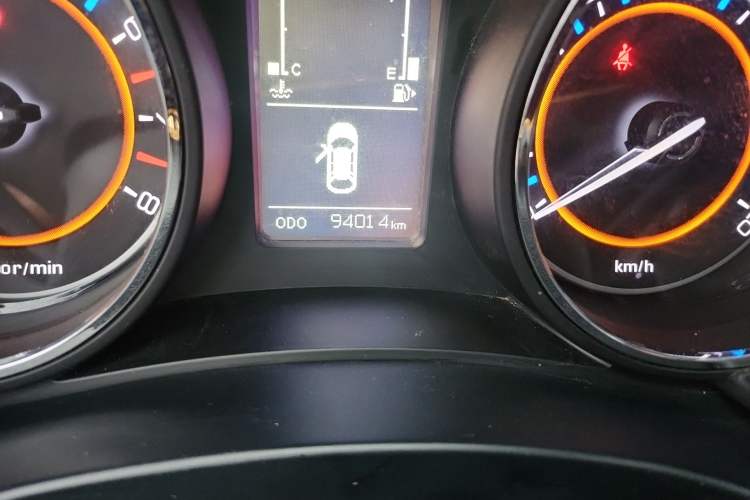 Used BAIC Senova X55 2016 1.5L Manual Comfort Version Odometer Close Up