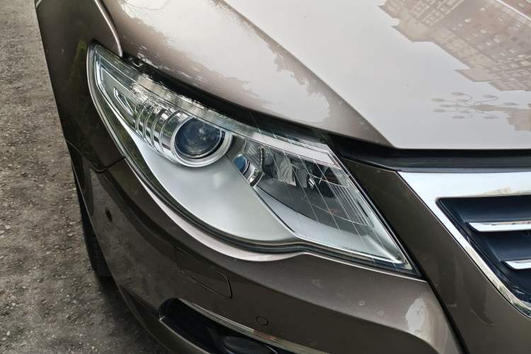 Used Volkswagen FAW-Volkswagen CC 2012 3.0 FSI V6 Right Front Headlight