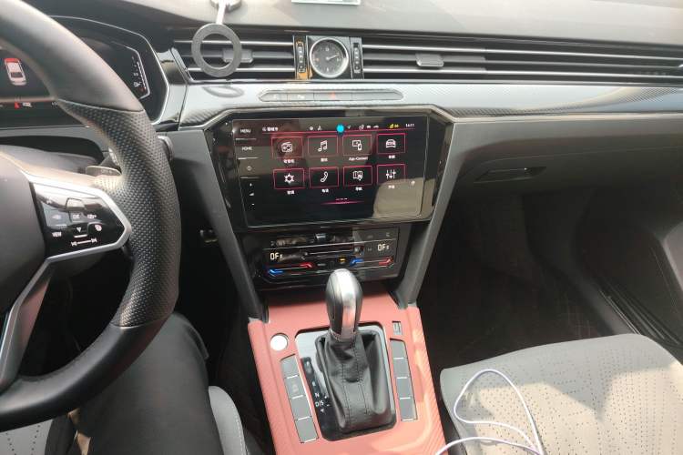 Used Volkswagen Magotan 2023 2 Million Units Limited-Edition 380TSI DSG Flagship Version Audio And AC Panel