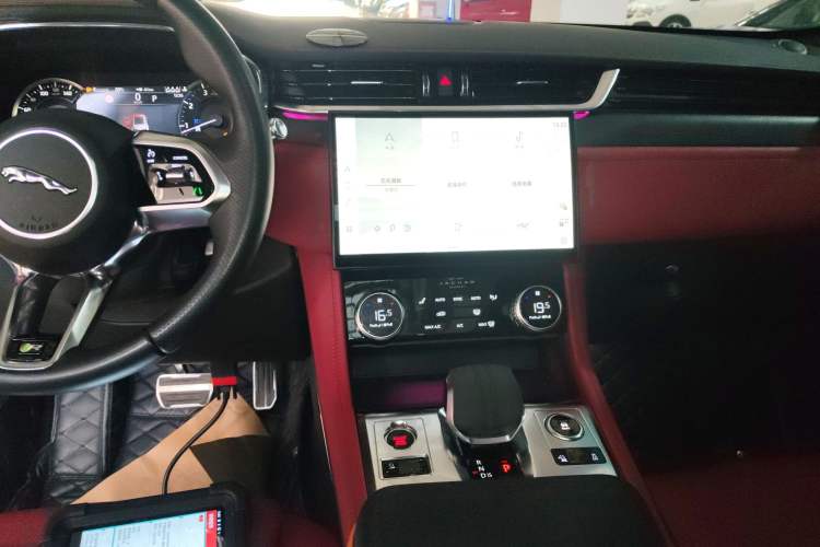 Used Jaguar F-PACE 2022 P250 R-Dynamic BLACK