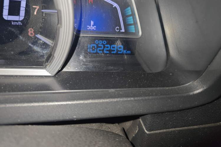 Used Luxgen U6 SUV 2015 1.8T New Innovation Upgrade Odometer Close Up