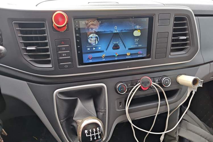 Used SAIC MAXUS Xintu V80 2019 2.0T Plus 6-Speed Manual – Aoyuntong Short Wheelbase Ultra-Low Roof 5/6-Seater