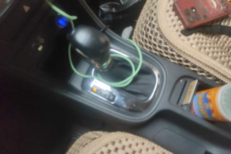 Used Roewe 360 2015 1.5L Automatic Luxury Edition Gear Lever