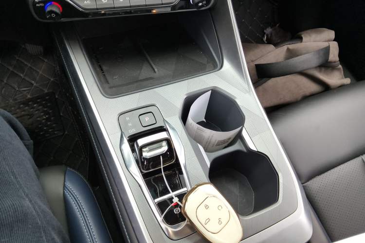 Used GAC Trumpchi GS3 2023 Shadow Speed 270T Dynamic Intelligence Edition Gear Lever