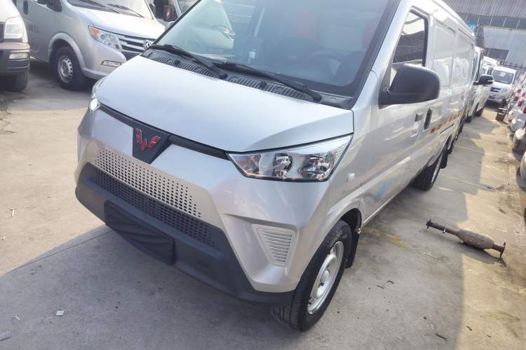 Used Wuling EV50 2021 Van Logistics Vehicle - Huishitong Penghui 43.2 kWh Li-Ion Electric Control System
