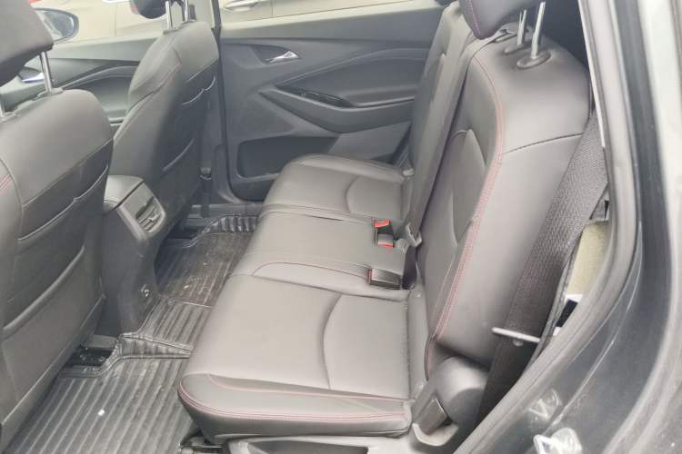 Used Chevrolet Orlando 2019 Redline 530T Automatic Enjoyment Version (5+2 Seating) China VI Left Rear Seat