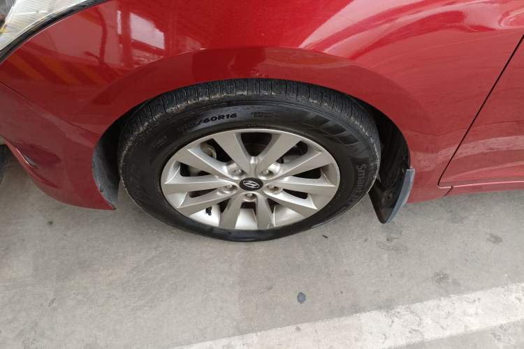 Used Hyundai Mistra 2014 1.8L Automatic Smart GLS
