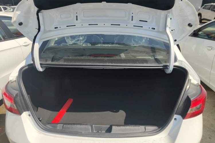 Used Chery Arrizo 5 2025 Excellence Version 1.5L Manual Fashion Edition
