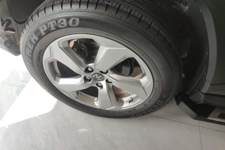 Used Toyota RAV4 2020 2.0L CVT Two-Wheel Drive Fashion Edition