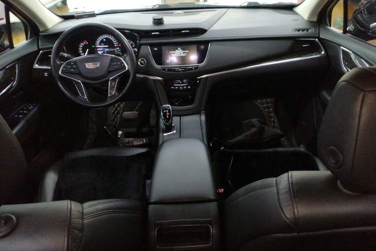 Used Cadillac XT5 2017 Anniversary Edition 28T Four-Wheel Drive Luxury Model