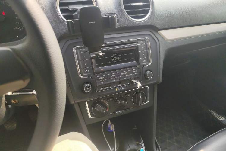 Used Volkswagen Jetta 2015 Zhuihui Edition 1.6L Manual Comfort Model